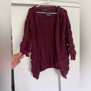 Cardigan. Sweater Never worn size M.